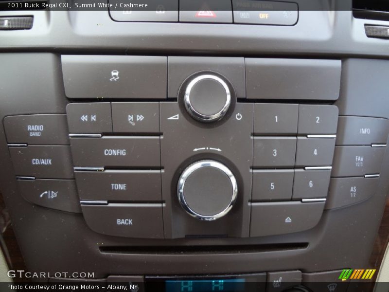 Summit White / Cashmere 2011 Buick Regal CXL