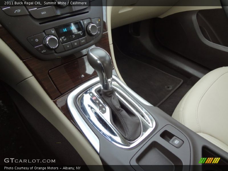 Summit White / Cashmere 2011 Buick Regal CXL
