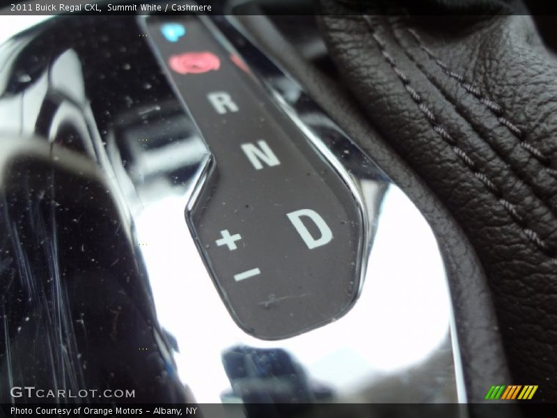 Summit White / Cashmere 2011 Buick Regal CXL