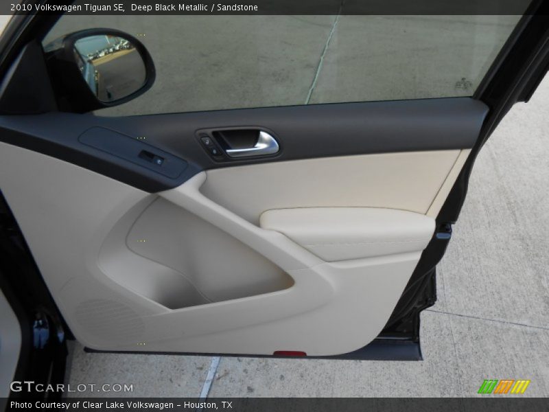 Deep Black Metallic / Sandstone 2010 Volkswagen Tiguan SE