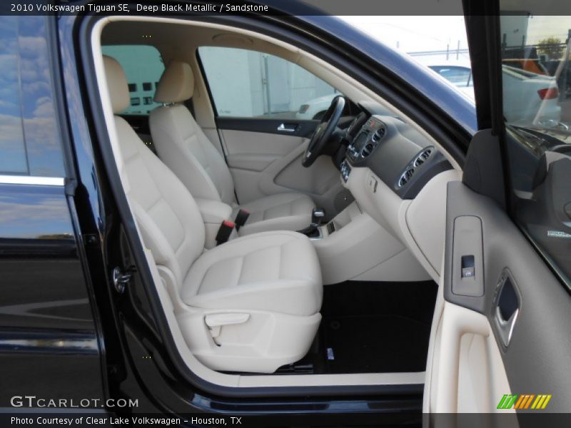 Deep Black Metallic / Sandstone 2010 Volkswagen Tiguan SE