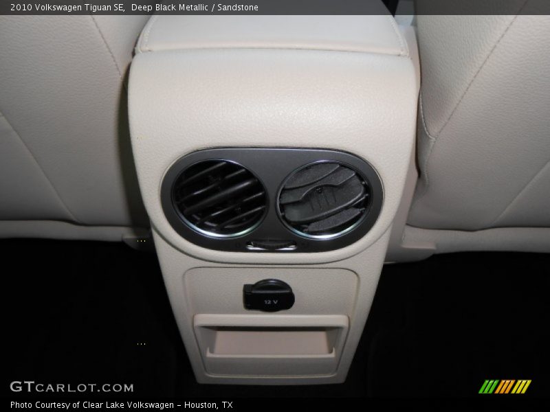 Deep Black Metallic / Sandstone 2010 Volkswagen Tiguan SE