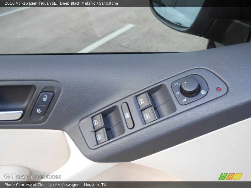 Deep Black Metallic / Sandstone 2010 Volkswagen Tiguan SE