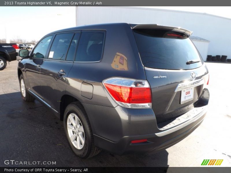 Magnetic Gray Metallic / Ash 2013 Toyota Highlander V6