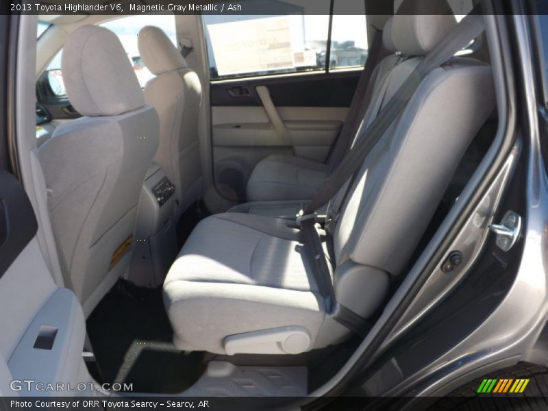 Magnetic Gray Metallic / Ash 2013 Toyota Highlander V6