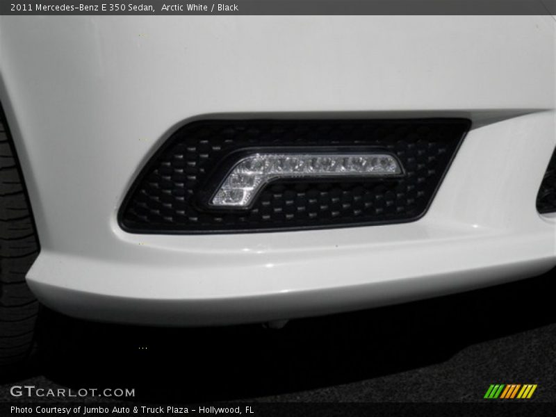 Arctic White / Black 2011 Mercedes-Benz E 350 Sedan
