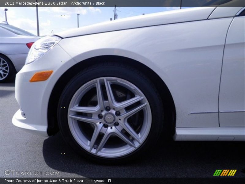 Arctic White / Black 2011 Mercedes-Benz E 350 Sedan