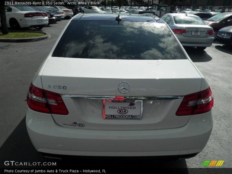 Arctic White / Black 2011 Mercedes-Benz E 350 Sedan