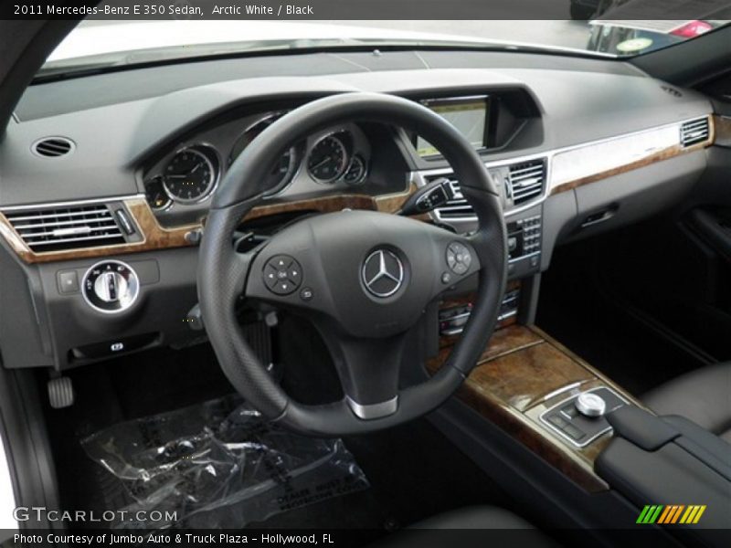 Arctic White / Black 2011 Mercedes-Benz E 350 Sedan