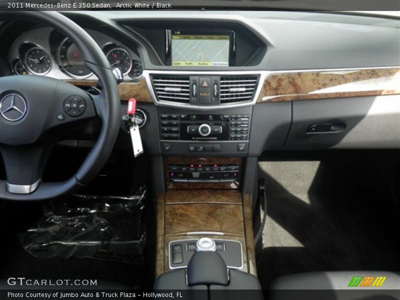 Arctic White / Black 2011 Mercedes-Benz E 350 Sedan