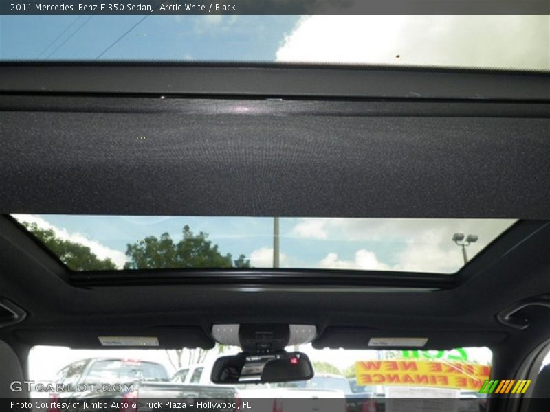 Arctic White / Black 2011 Mercedes-Benz E 350 Sedan