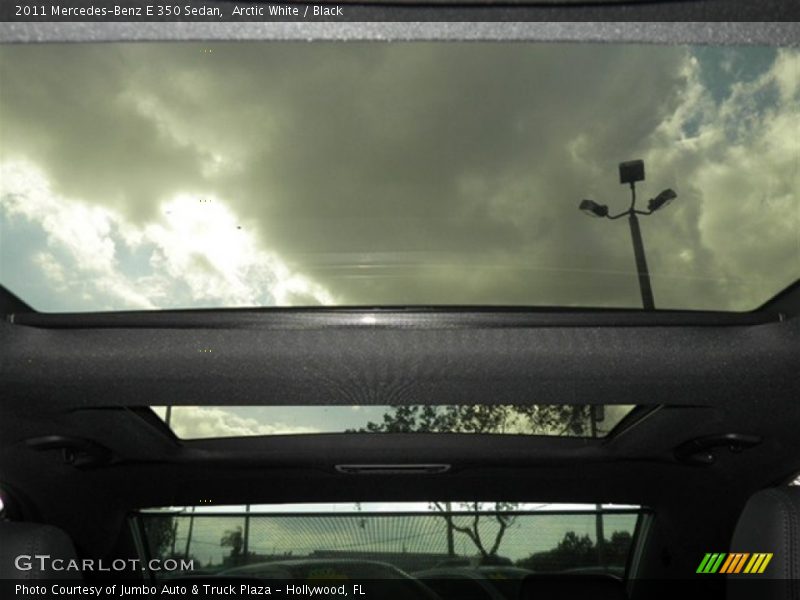 Arctic White / Black 2011 Mercedes-Benz E 350 Sedan