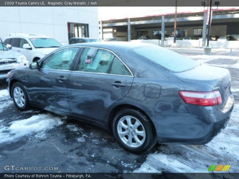 Magnetic Gray Metallic / Ash 2009 Toyota Camry LE