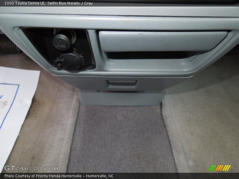 Sailfin Blue Metallic / Gray 2000 Toyota Sienna LE