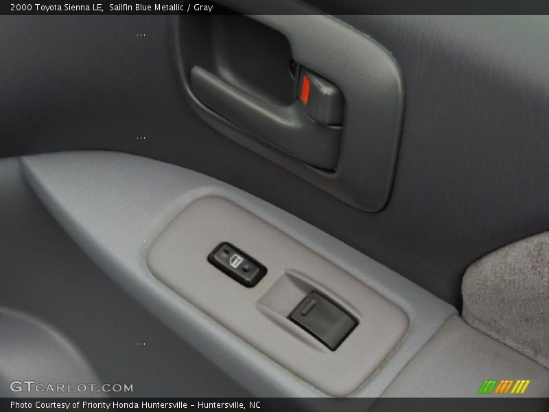 Sailfin Blue Metallic / Gray 2000 Toyota Sienna LE