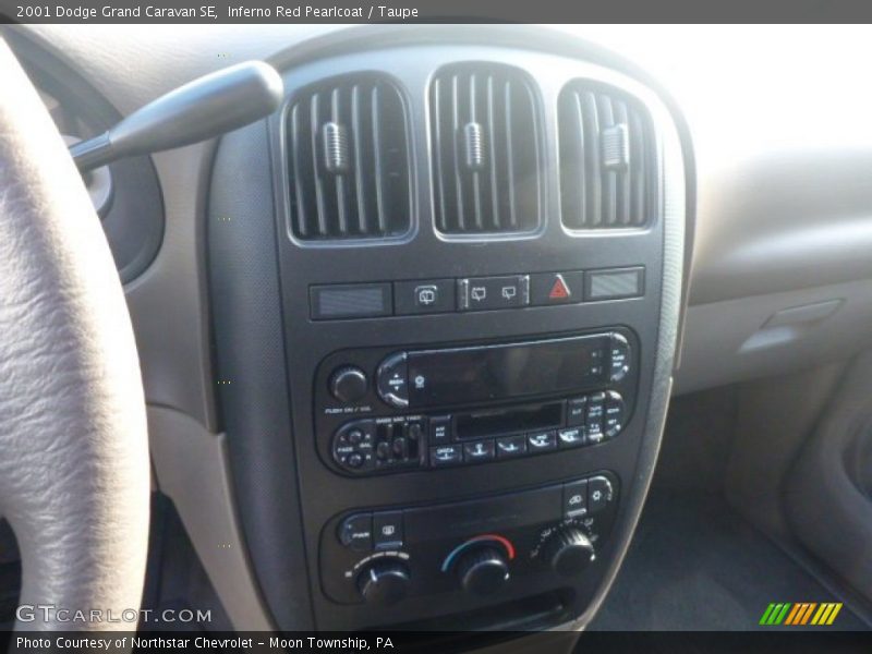 Inferno Red Pearlcoat / Taupe 2001 Dodge Grand Caravan SE