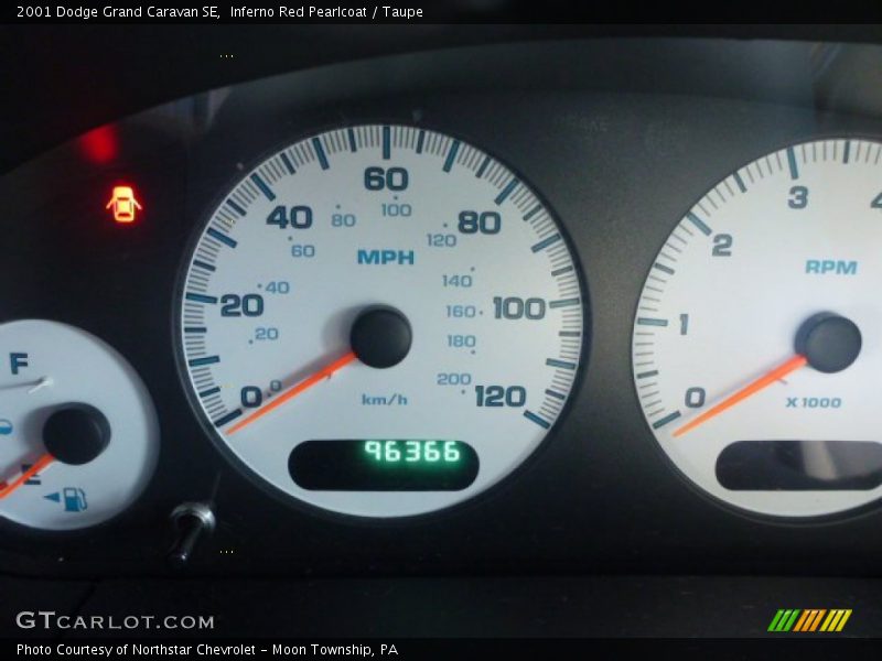 Inferno Red Pearlcoat / Taupe 2001 Dodge Grand Caravan SE