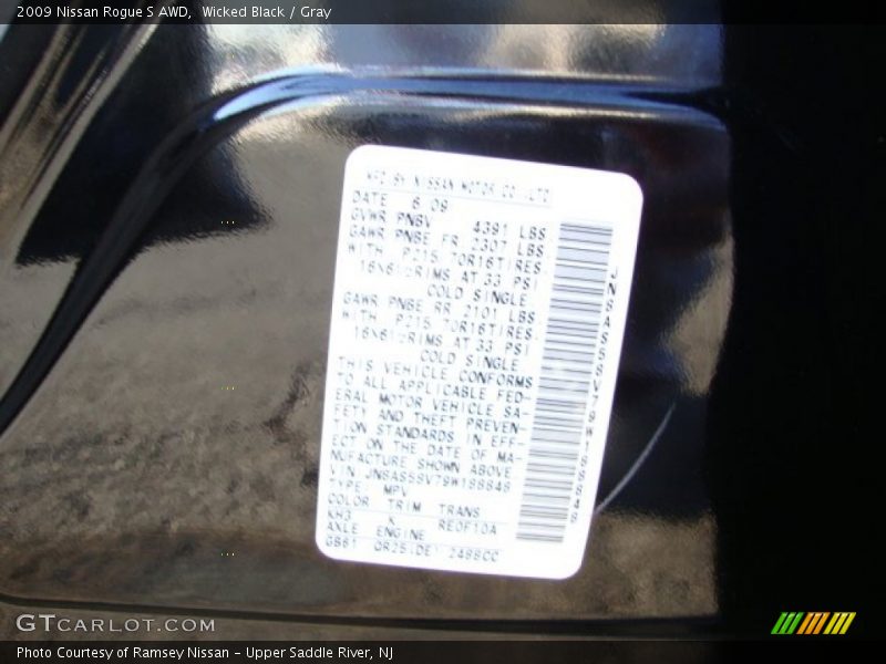 Wicked Black / Gray 2009 Nissan Rogue S AWD