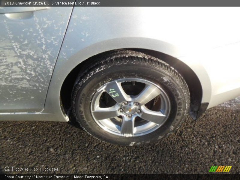 Silver Ice Metallic / Jet Black 2013 Chevrolet Cruze LT