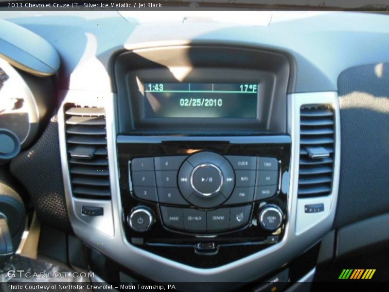 Silver Ice Metallic / Jet Black 2013 Chevrolet Cruze LT
