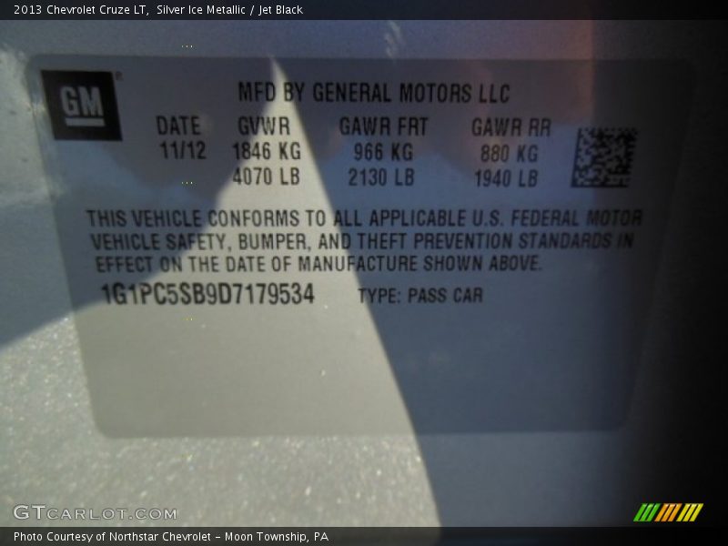 Silver Ice Metallic / Jet Black 2013 Chevrolet Cruze LT