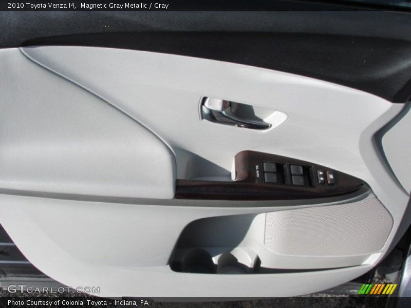 Magnetic Gray Metallic / Gray 2010 Toyota Venza I4