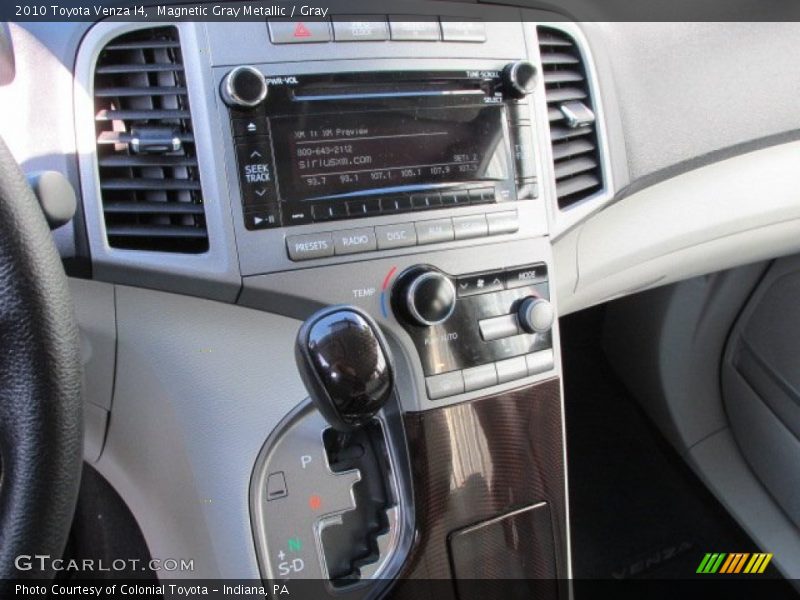 Magnetic Gray Metallic / Gray 2010 Toyota Venza I4