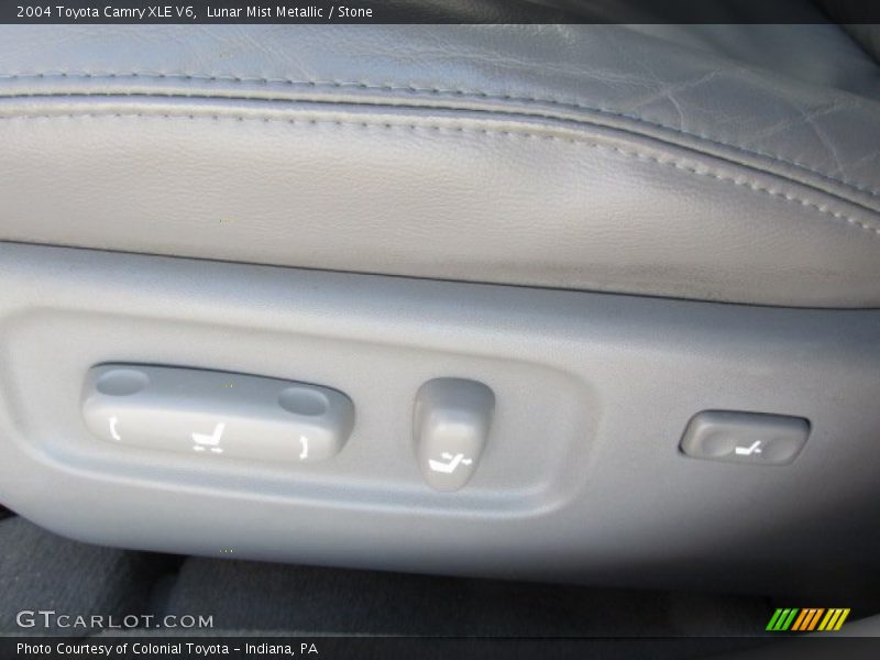 Lunar Mist Metallic / Stone 2004 Toyota Camry XLE V6