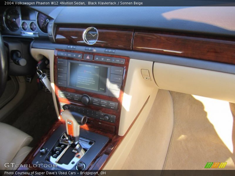 Dashboard of 2004 Phaeton W12 4Motion Sedan