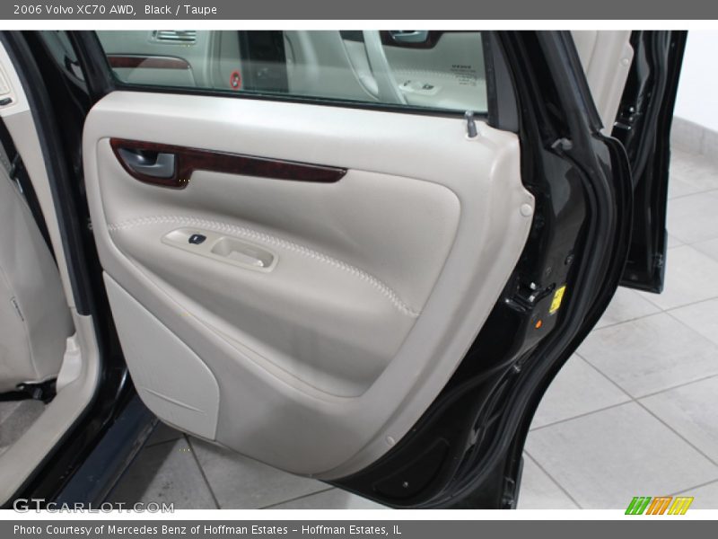 Black / Taupe 2006 Volvo XC70 AWD