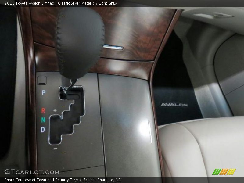 Classic Silver Metallic / Light Gray 2011 Toyota Avalon Limited