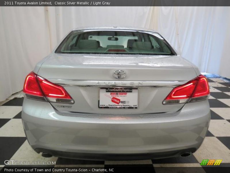 Classic Silver Metallic / Light Gray 2011 Toyota Avalon Limited