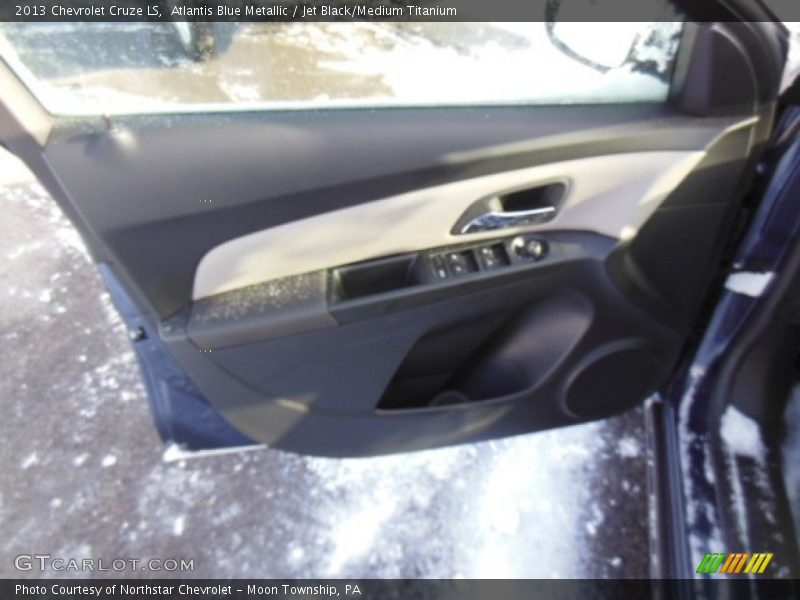 Atlantis Blue Metallic / Jet Black/Medium Titanium 2013 Chevrolet Cruze LS