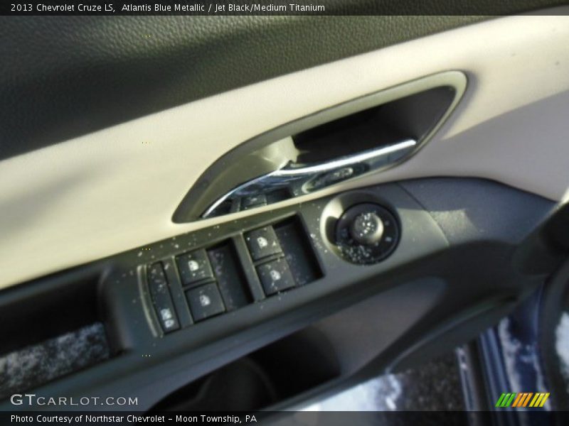 Atlantis Blue Metallic / Jet Black/Medium Titanium 2013 Chevrolet Cruze LS