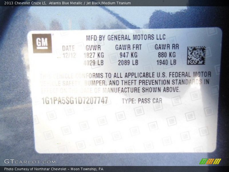 Atlantis Blue Metallic / Jet Black/Medium Titanium 2013 Chevrolet Cruze LS