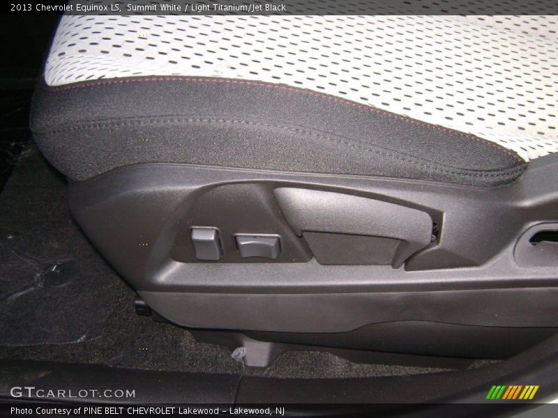 Summit White / Light Titanium/Jet Black 2013 Chevrolet Equinox LS