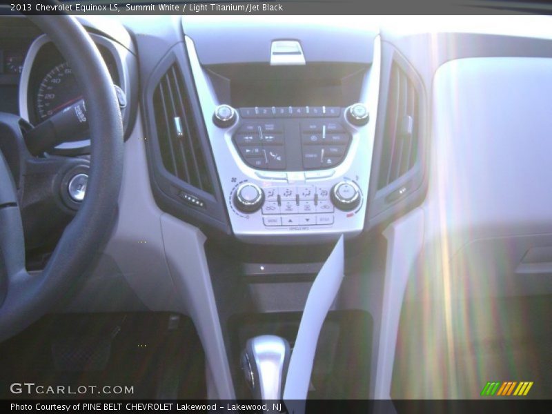 Summit White / Light Titanium/Jet Black 2013 Chevrolet Equinox LS