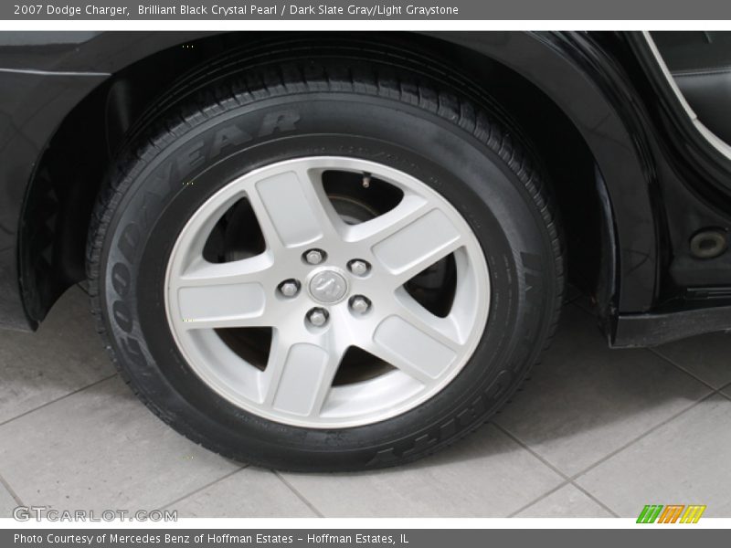 Brilliant Black Crystal Pearl / Dark Slate Gray/Light Graystone 2007 Dodge Charger