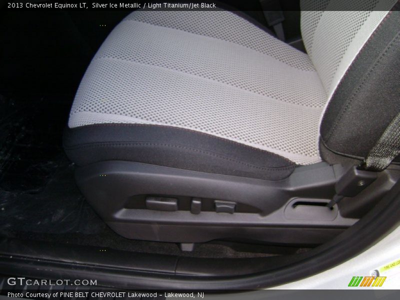 Silver Ice Metallic / Light Titanium/Jet Black 2013 Chevrolet Equinox LT