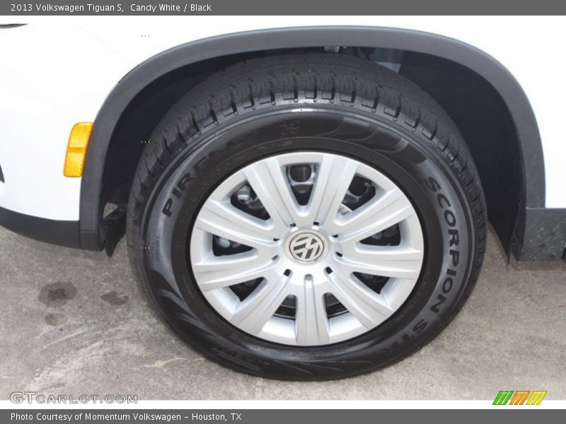Candy White / Black 2013 Volkswagen Tiguan S