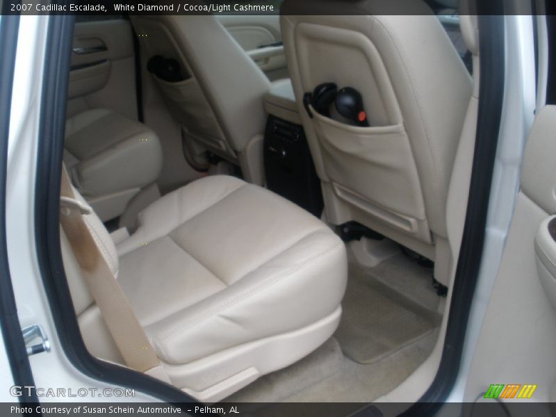 White Diamond / Cocoa/Light Cashmere 2007 Cadillac Escalade