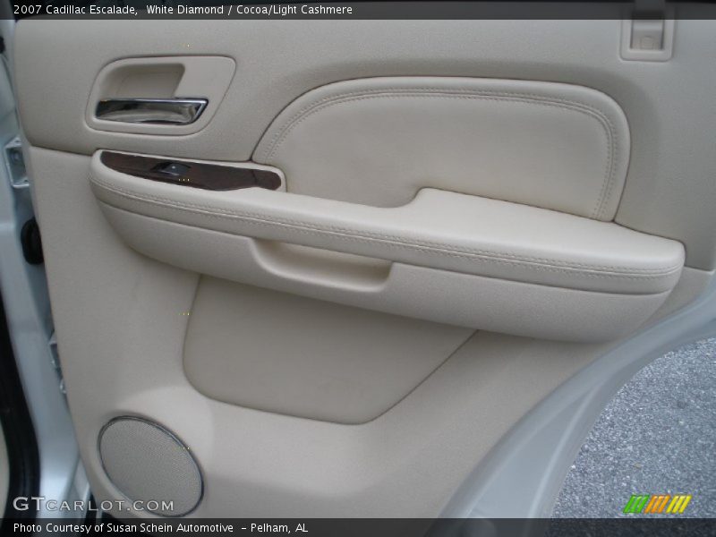 White Diamond / Cocoa/Light Cashmere 2007 Cadillac Escalade