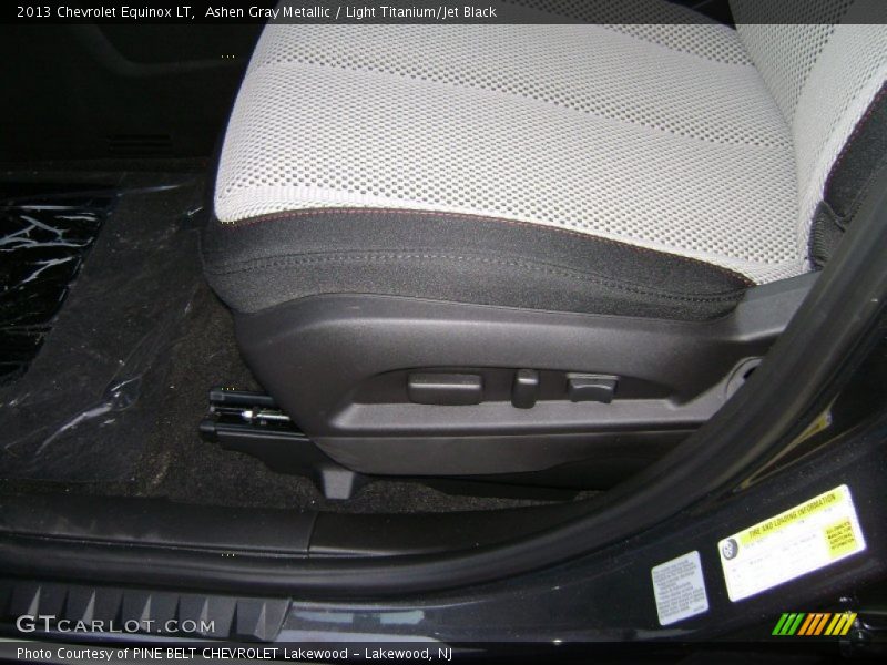 Ashen Gray Metallic / Light Titanium/Jet Black 2013 Chevrolet Equinox LT