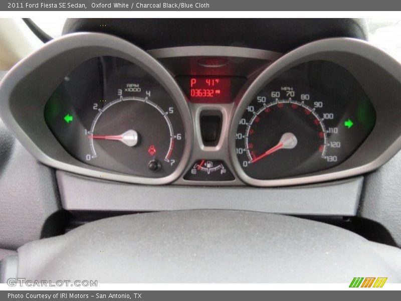 Oxford White / Charcoal Black/Blue Cloth 2011 Ford Fiesta SE Sedan