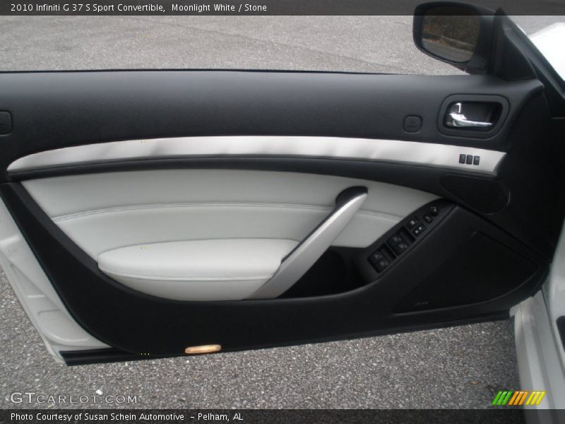 Door Panel of 2010 G 37 S Sport Convertible