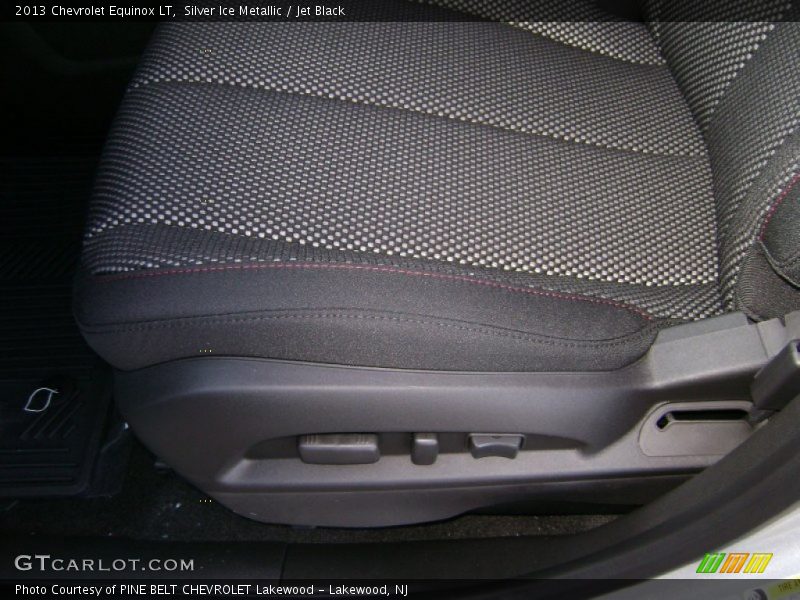 Silver Ice Metallic / Jet Black 2013 Chevrolet Equinox LT