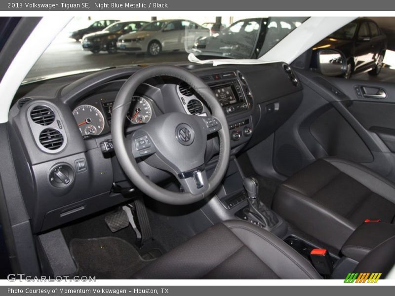 Night Blue Metallic / Black 2013 Volkswagen Tiguan SE