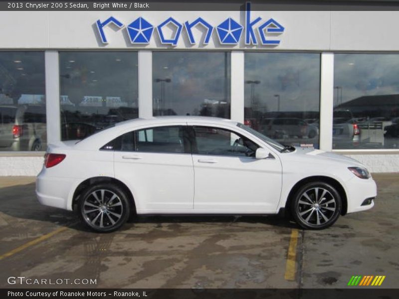 Bright White / Black 2013 Chrysler 200 S Sedan