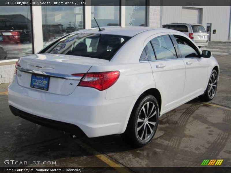 Bright White / Black 2013 Chrysler 200 S Sedan