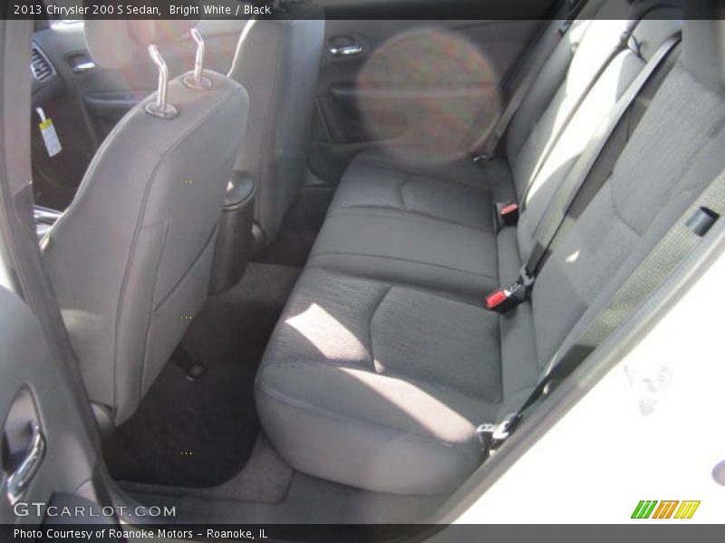 Bright White / Black 2013 Chrysler 200 S Sedan